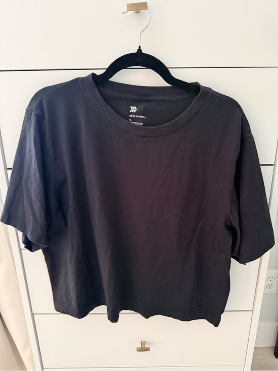 all in motion Tops - all in motion Black Short Sleeve Crop Tee- XL